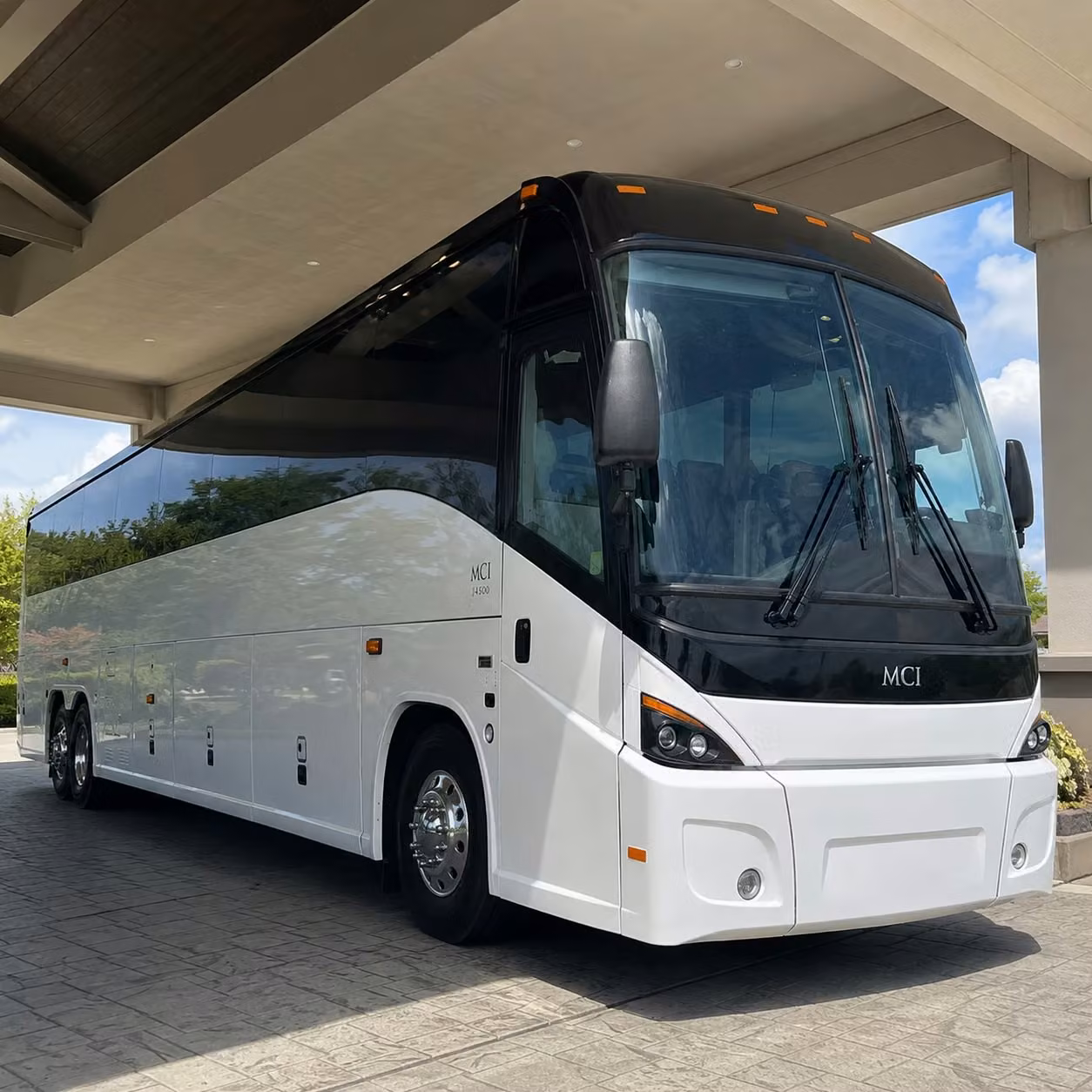 anchorage employee shuttle services for oil gas and energy sector workers
